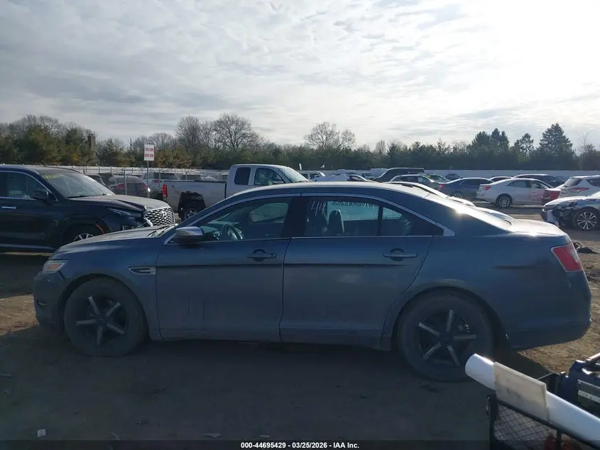 2010 FORD TAURUS LIMITED