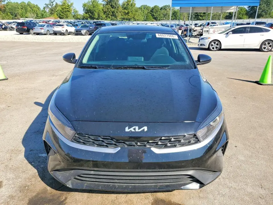 2024 KIA FORTE LXS  
