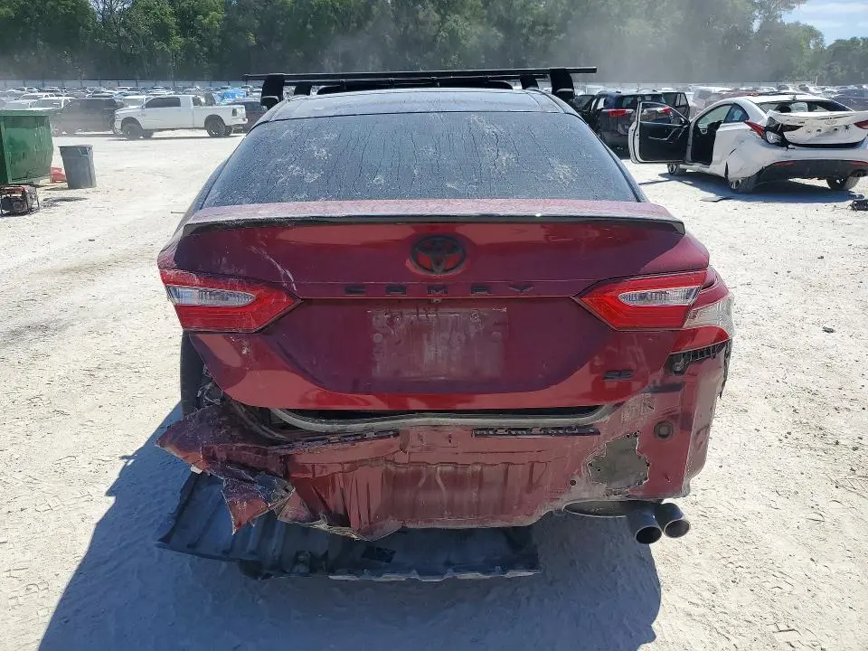 2018 TOYOTA CAMRY SE  