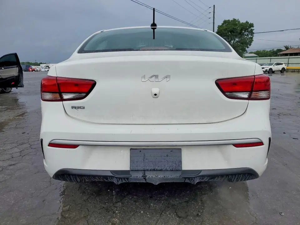2022 KIA RIO S  
