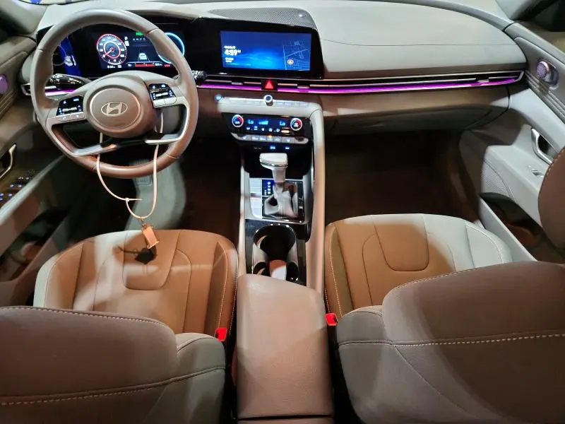 2025 HYUNDAI ELANTRA SEL CONVENIENCE  