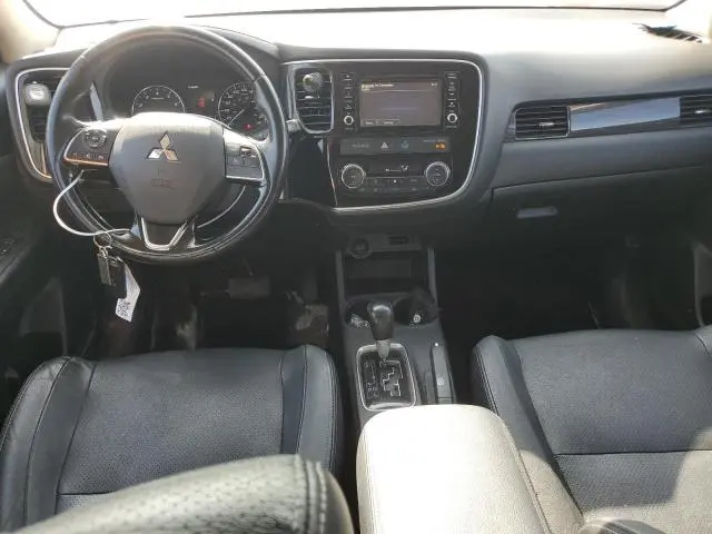 2016 MITSUBISHI OUTLANDER ES  