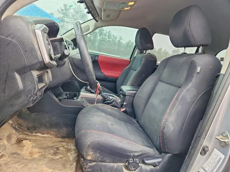 2017 TOYOTA TACOMA SR5  