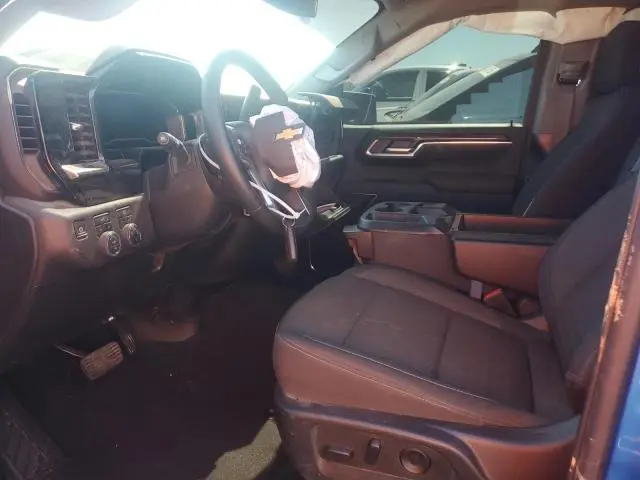 2025 CHEVROLET SILVERADO K1500 LT  