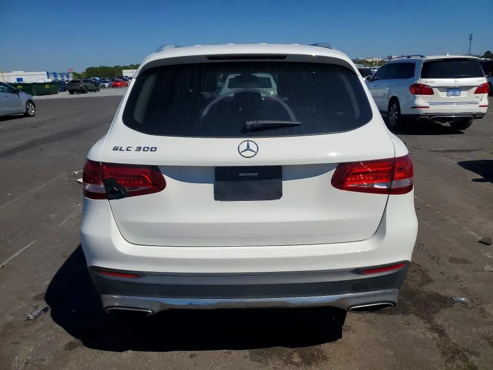2017 MERCEDES-BENZ GLC 300  