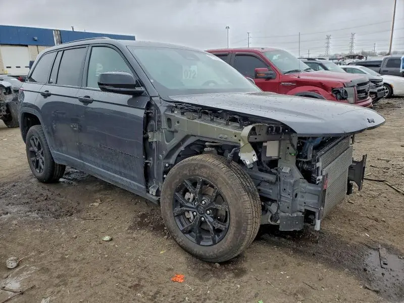 2024 JEEP GRAND CHEROKEE LAREDO  