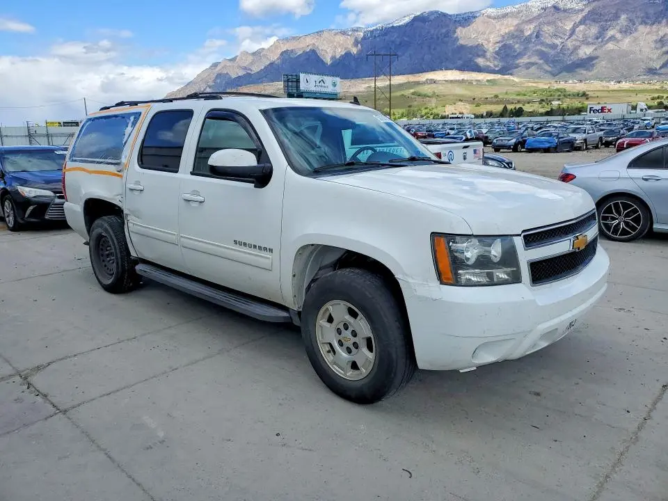 2014 CHEVROLET SUBURBAN K1500 LT  