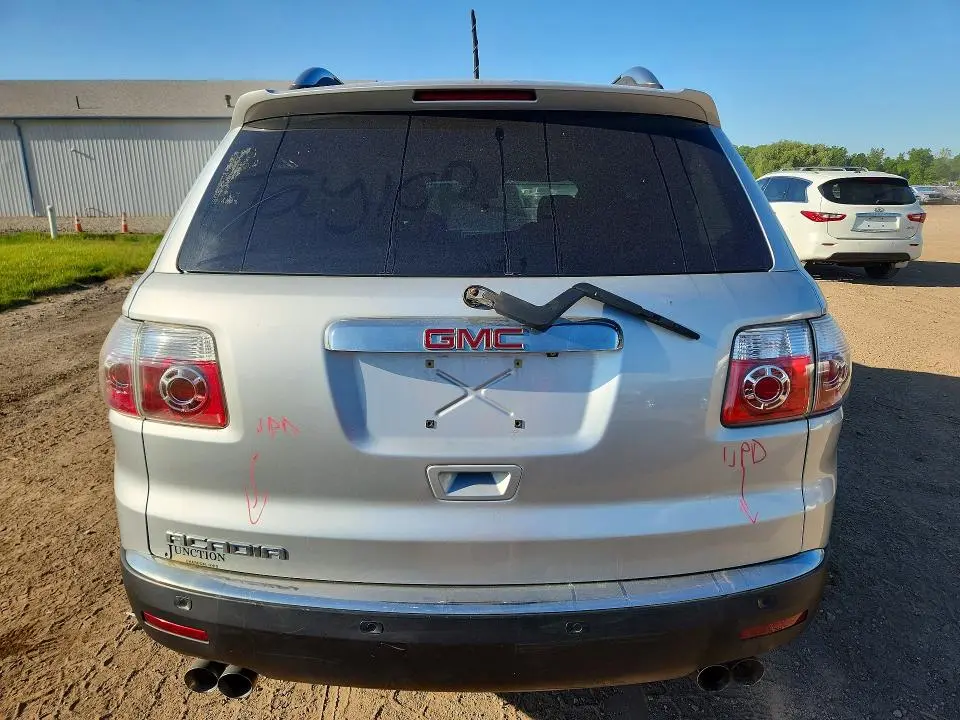 2010 GMC ACADIA SLE  