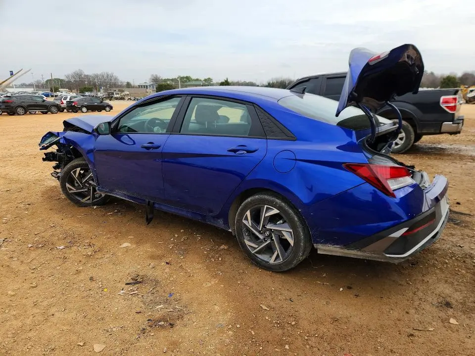 2025 HYUNDAI ELANTRA SEL SPORT  