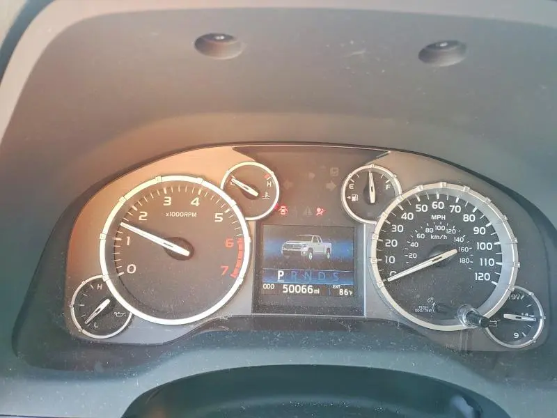 2015 TOYOTA TUNDRA CREWMAX SR5  