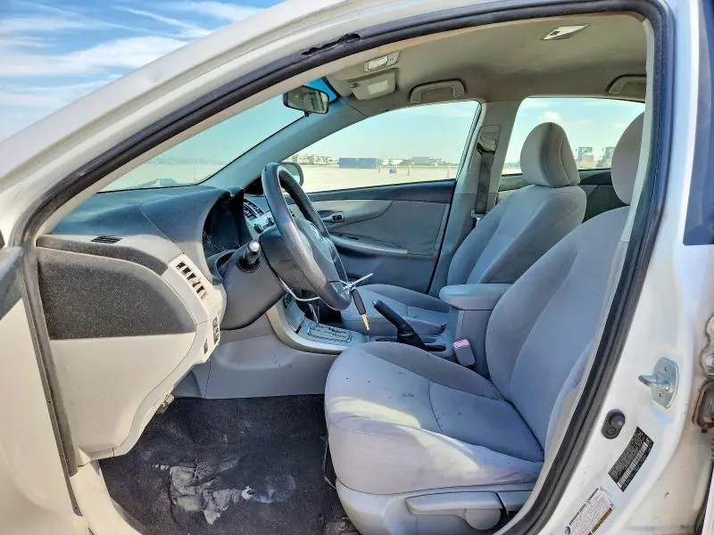 2011 TOYOTA COROLLA LE  
