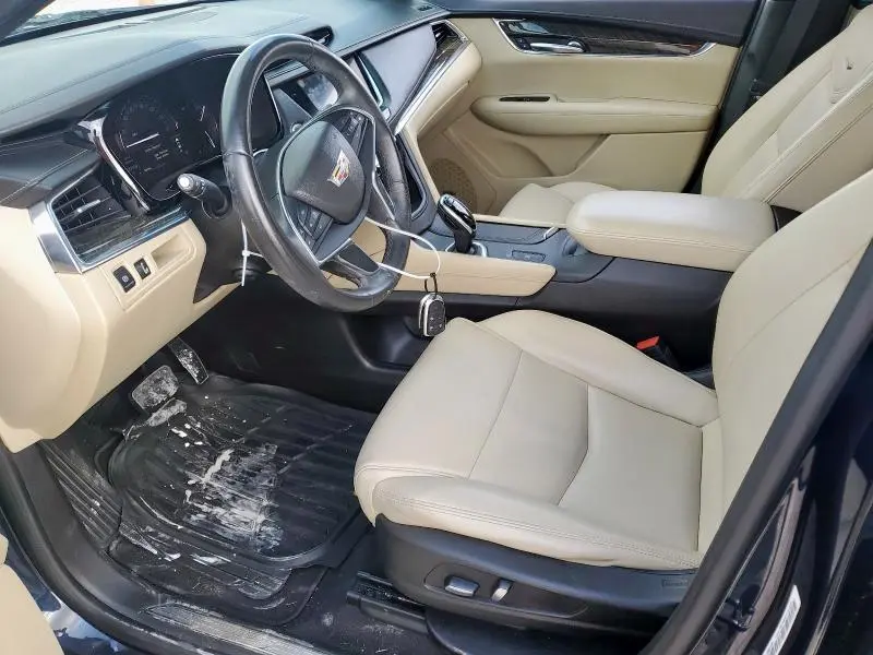 2017 CADILLAC XT5 
