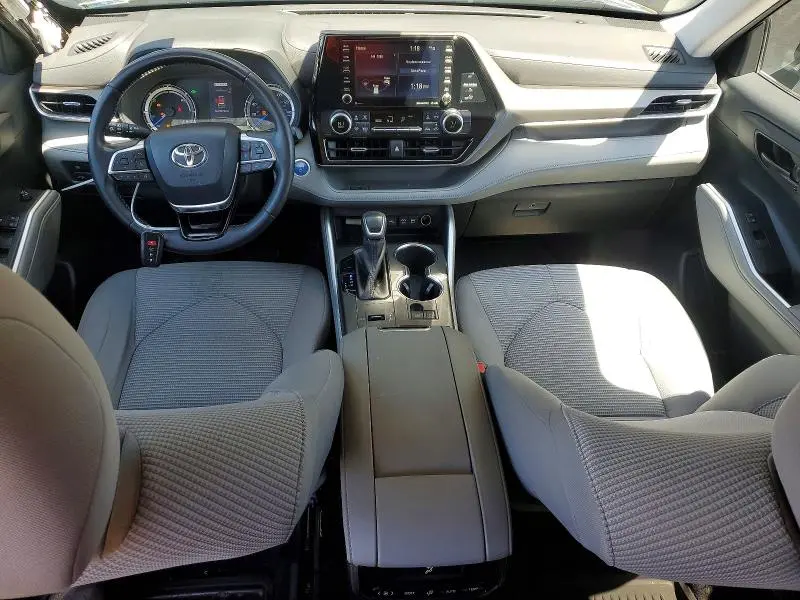 2020 TOYOTA HIGHLANDER HYBRID LE  