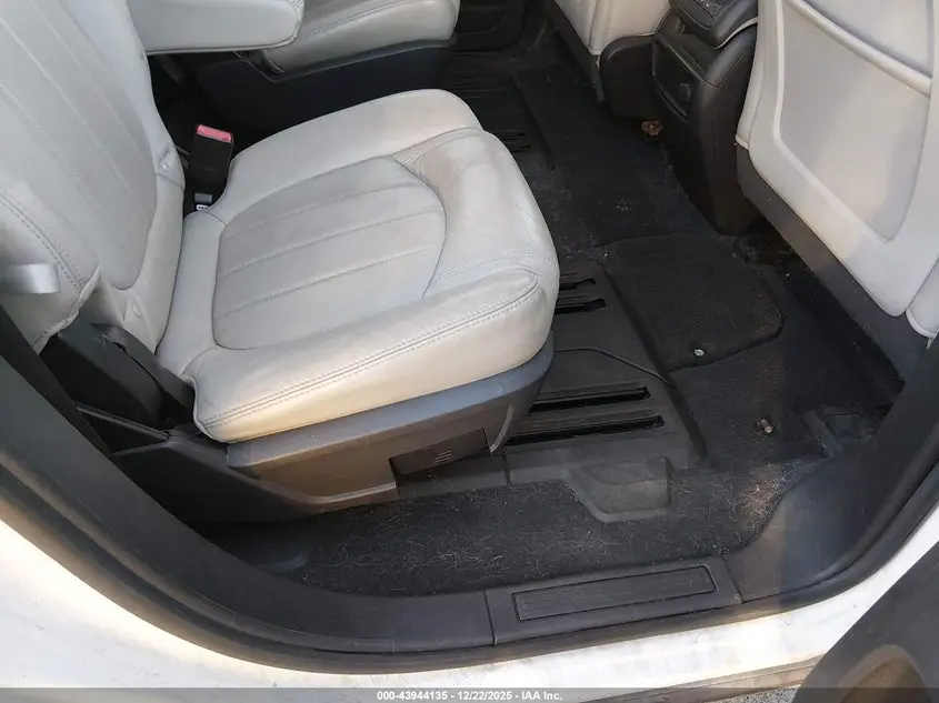 2011 CHEVROLET TRAVERSE LTZ