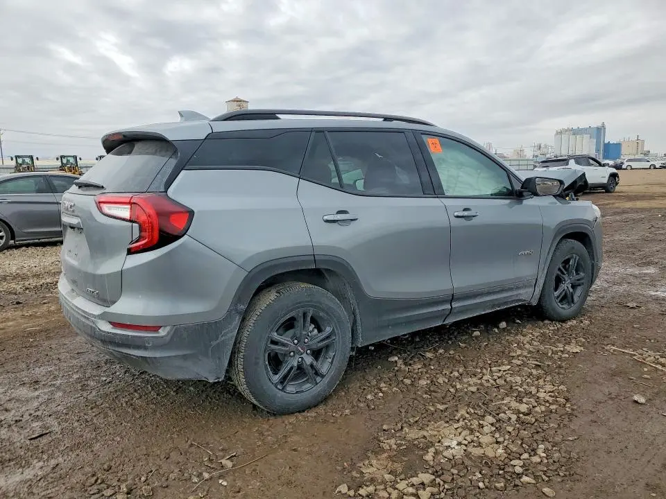 2024 GMC TERRAIN AT4  