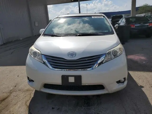 2015 TOYOTA SIENNA XLE  