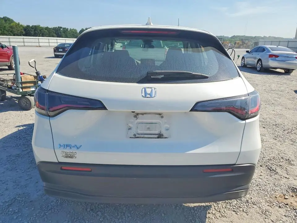 2023 HONDA HR-V LX  