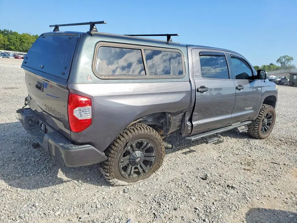 2018 TOYOTA TUNDRA CREWMAX SR5  