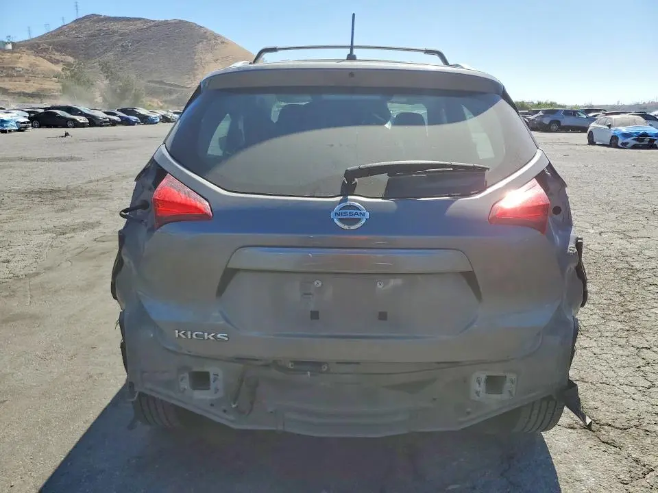 2018 NISSAN KICKS S  