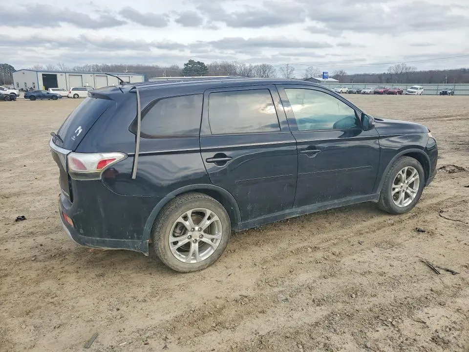 2015 MITSUBISHI OUTLANDER SE  