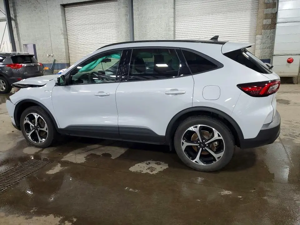 2025 FORD ESCAPE ST LINE SELECT  