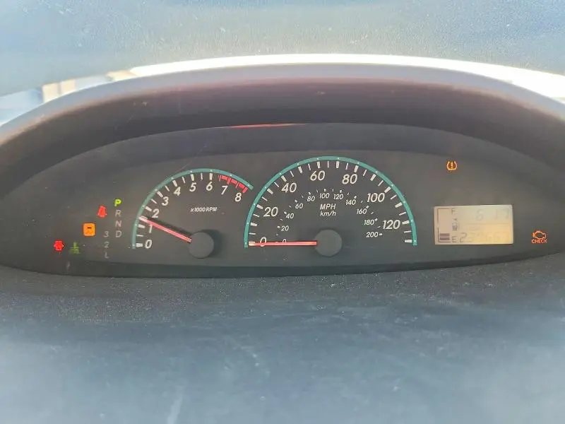 2010 TOYOTA YARIS BASE  