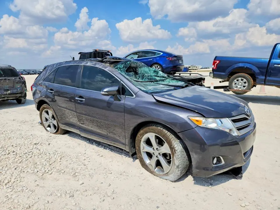 2015 TOYOTA VENZA XLE  