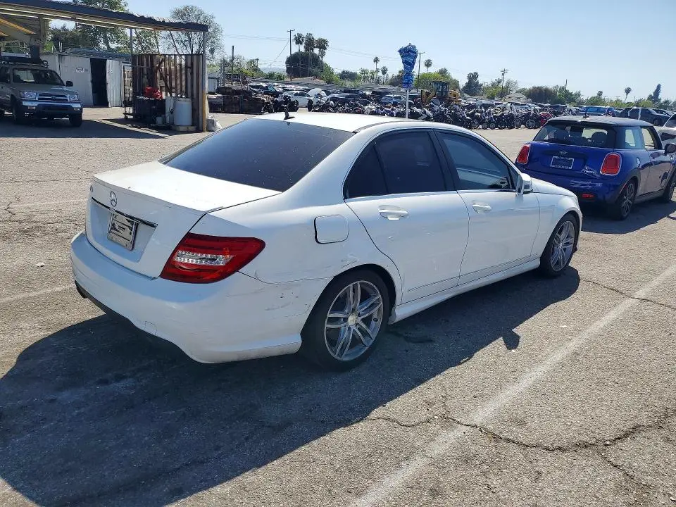 2013 MERCEDES-BENZ C 250  