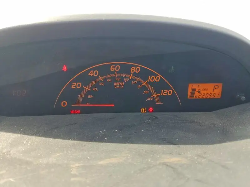 2010 TOYOTA YARIS BASE  