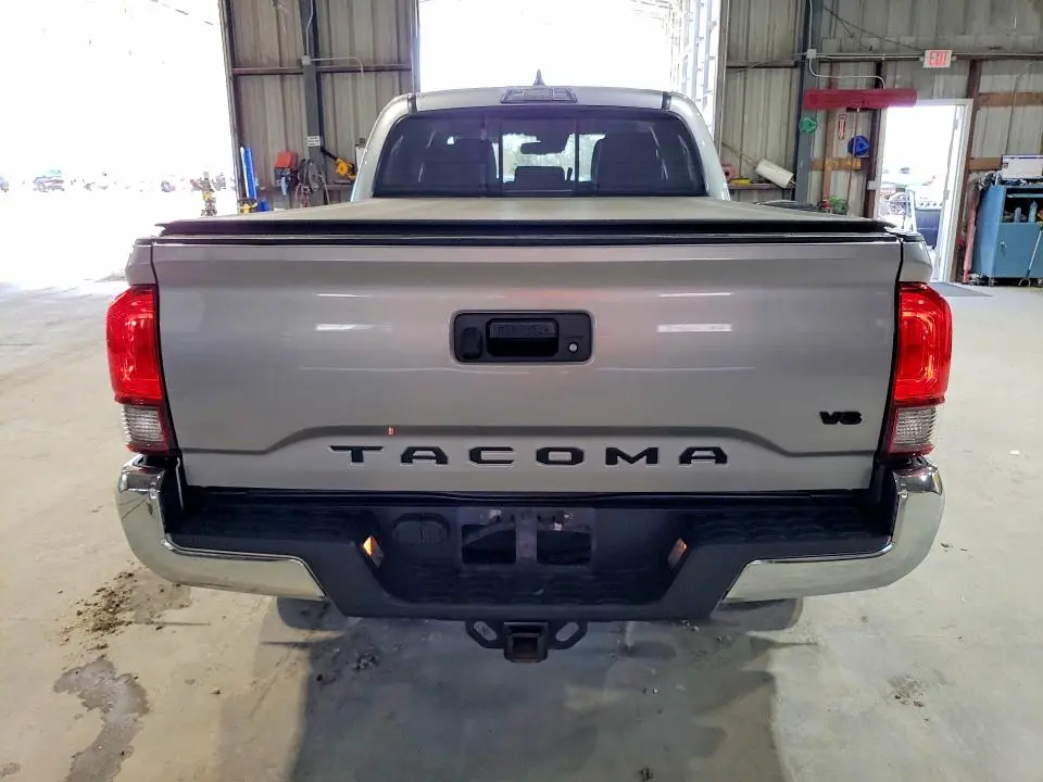 2021 TOYOTA TACOMA SR5 V6  