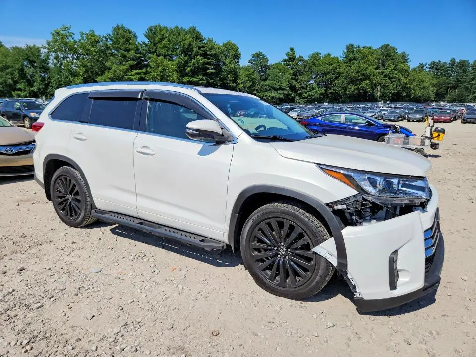 2018 TOYOTA HIGHLANDER LIMITED PLATINUM  