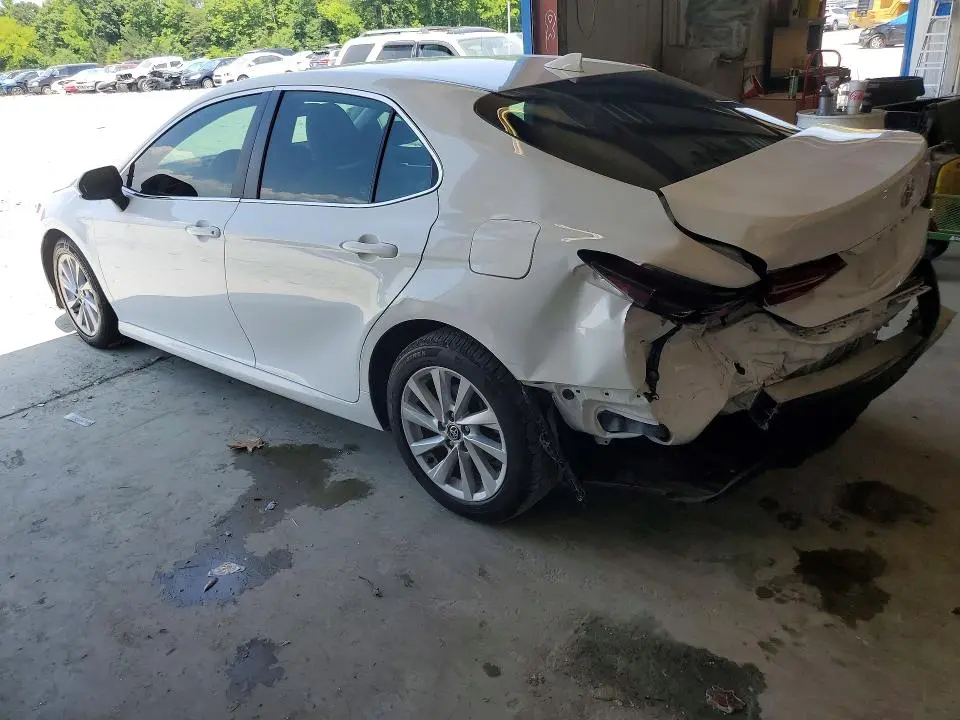 2022 TOYOTA CAMRY LE  