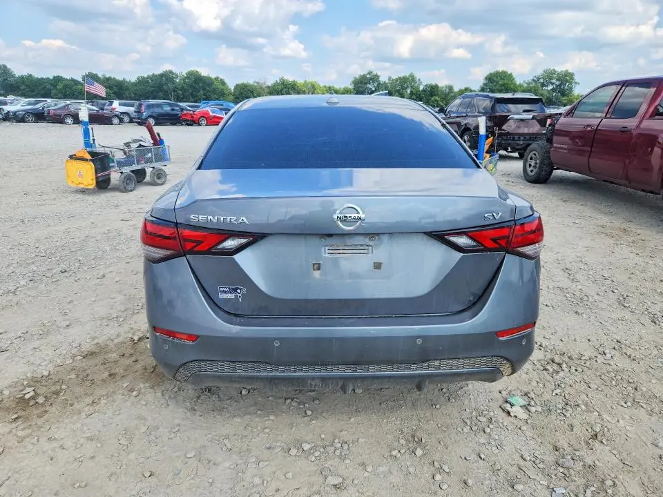 2022 NISSAN SENTRA SV  