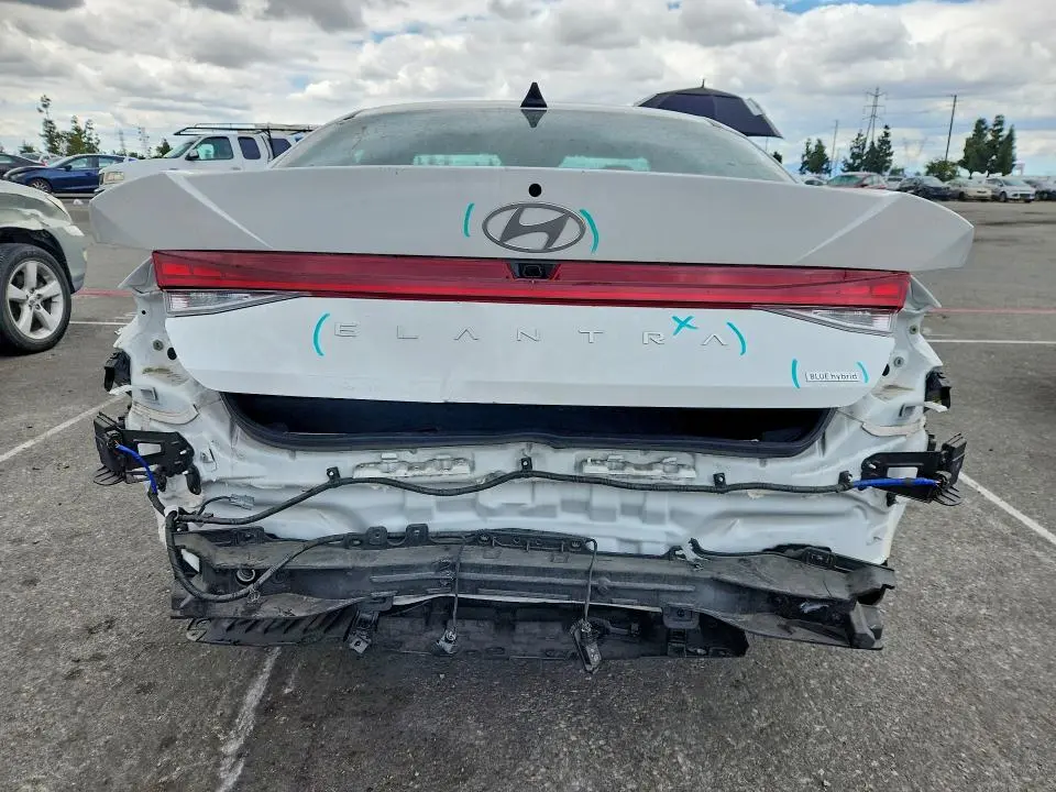 2024 HYUNDAI ELANTRA BLUE  