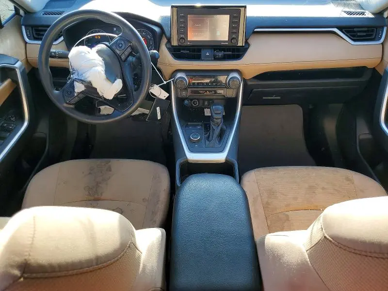 2022 TOYOTA RAV4 LE  