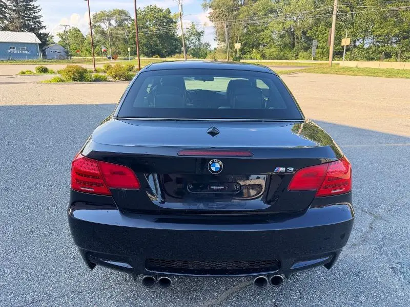 2011 BMW M3   