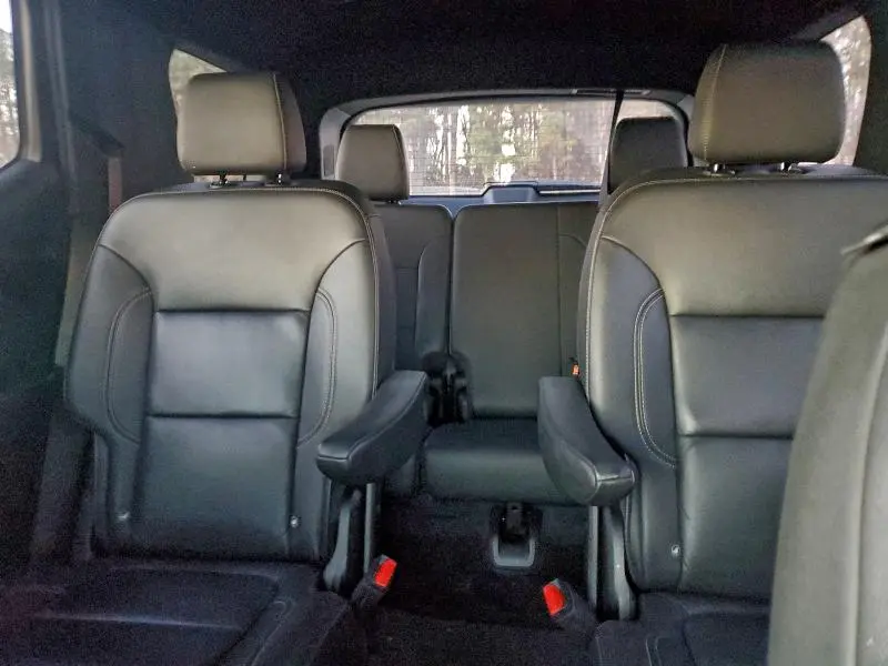 2022 CHEVROLET TRAVERSE LT  