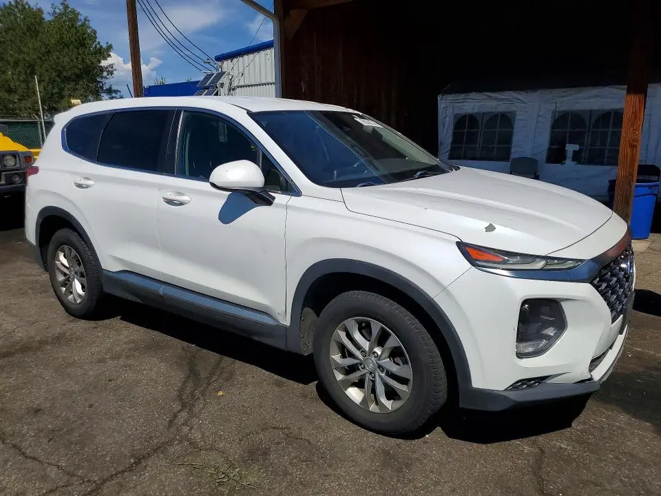 2019 HYUNDAI SANTA FE SE  