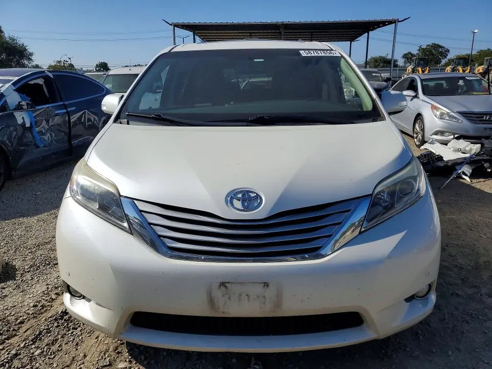 2015 TOYOTA SIENNA LIMITED 7-PASSENGER  