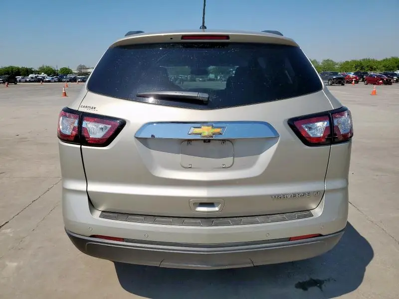 2015 CHEVROLET TRAVERSE LT  