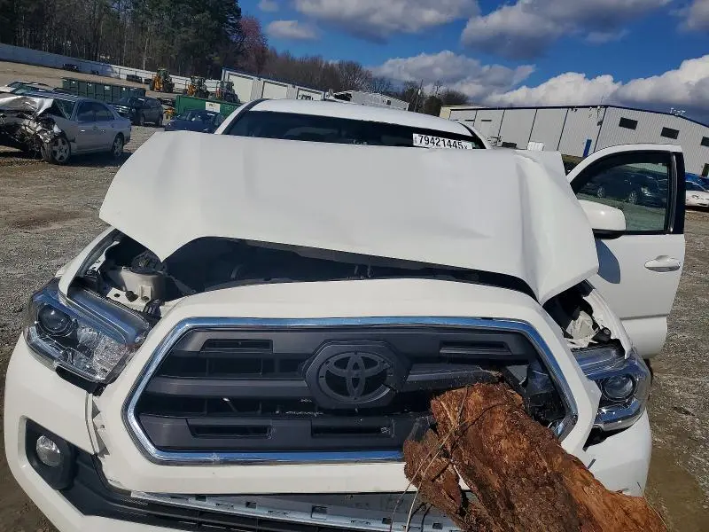 2017 TOYOTA TACOMA SR5 V6  