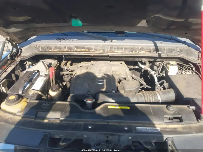 2011 NISSAN TITAN SV