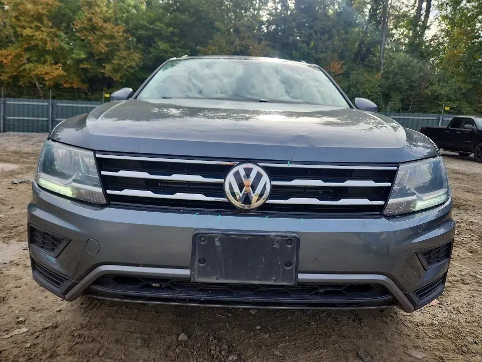 2020 VOLKSWAGEN TIGUAN SE  
