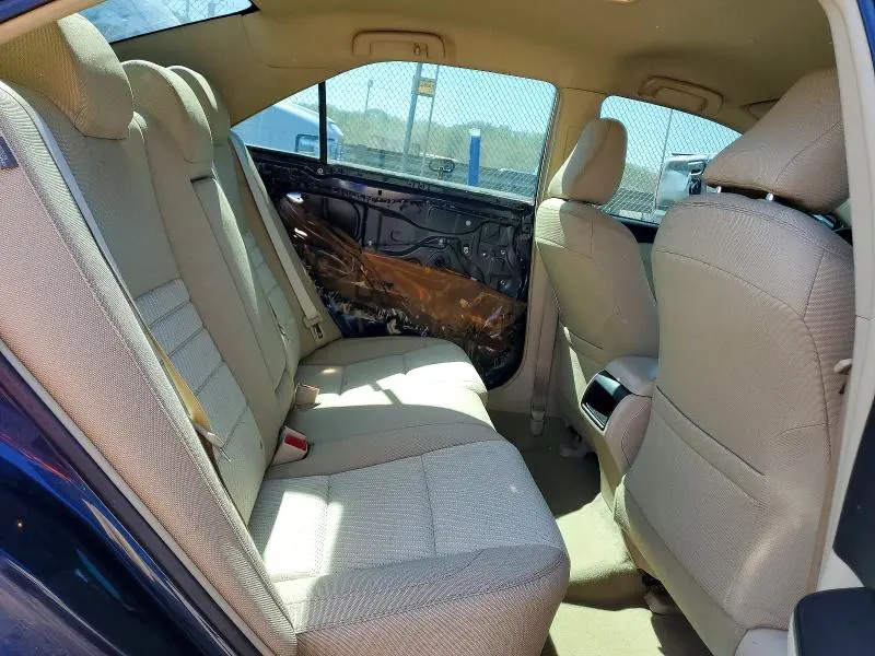 2016 TOYOTA CAMRY LE  