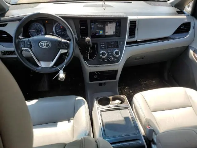 2015 TOYOTA SIENNA XLE  