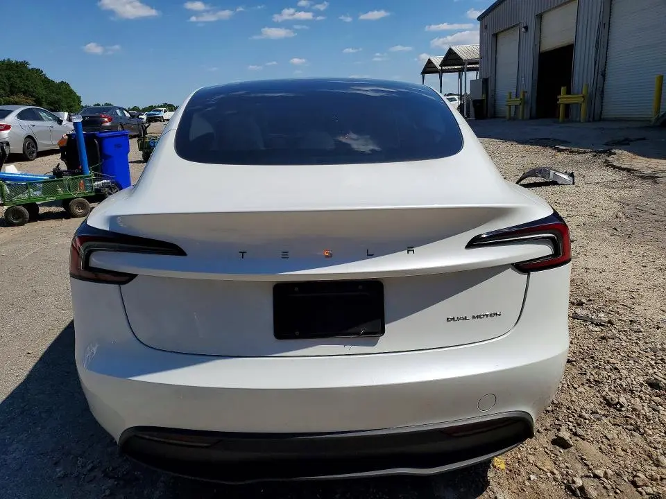 2024 TESLA MODEL 3   