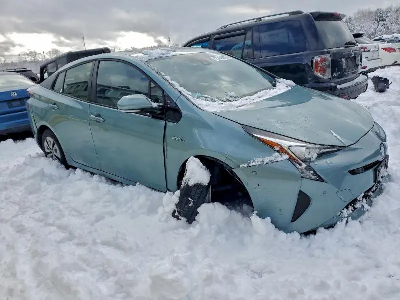2017 TOYOTA PRIUS   