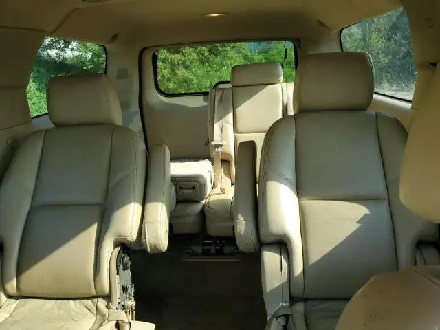 2011 CHEVROLET SUBURBAN K1500 LTZ  