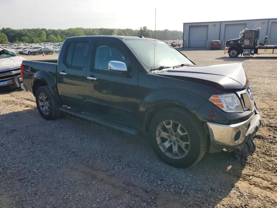 2019 NISSAN FRONTIER SL  