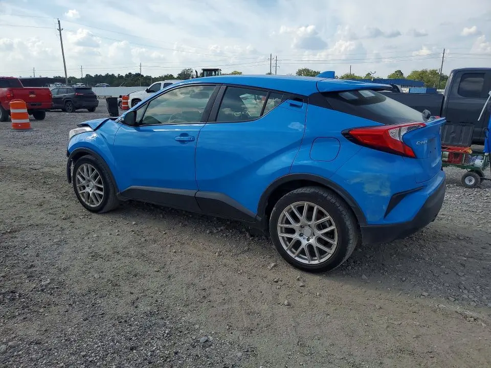 2019 TOYOTA C-HR XLE  